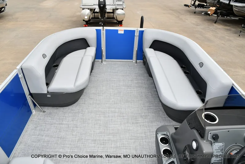 Slide: The Image of Sun Tracker Party Barge 16 DLX 2027 - 32