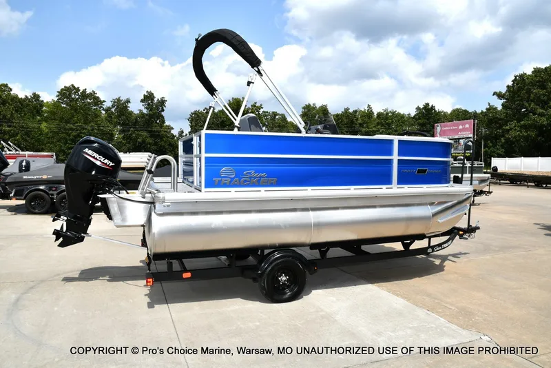 Slide: The Image of Sun Tracker Party Barge 16 DLX 2027 - 51
