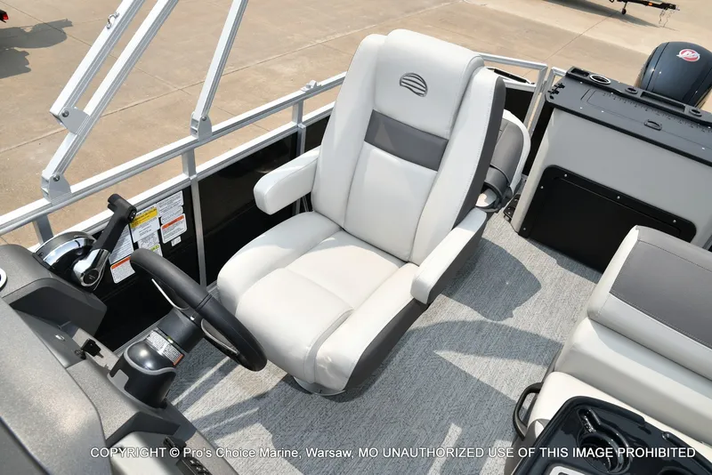 Slide: The Image of Sun Tracker Fishin' Barge 20 DLX 2027 - 38