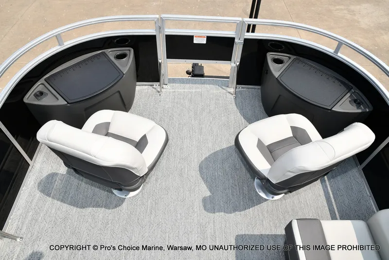 Slide: The Image of Sun Tracker Fishin' Barge 20 DLX 2027 - 64