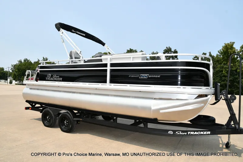 Slide: The Image of Sun Tracker Fishin' Barge 20 DLX 2027 - 70