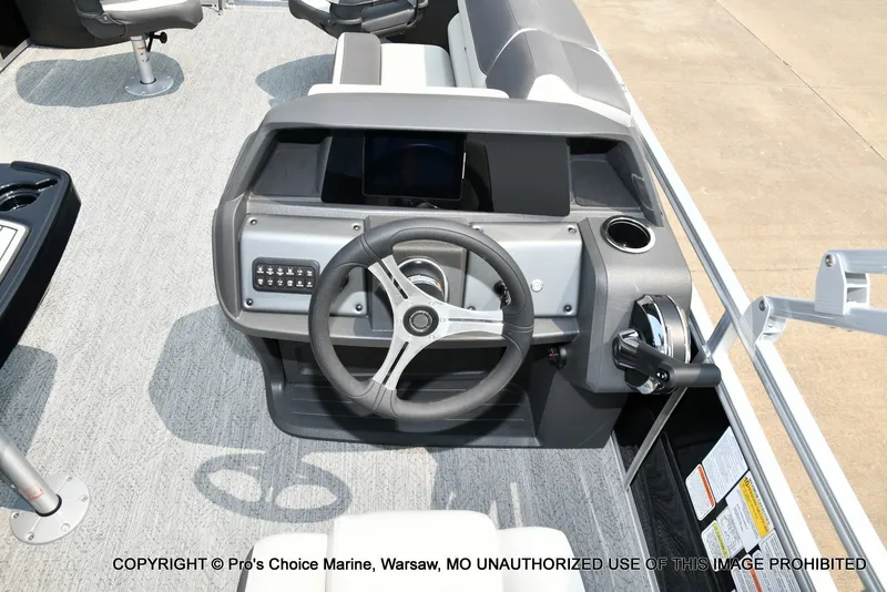 Slide: The Image of Sun Tracker Fishin' Barge 20 DLX 2027 - 41