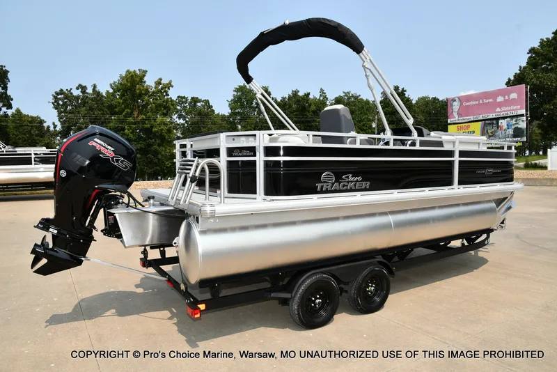 Slide: The Image of Sun Tracker Fishin' Barge 20 DLX 2027 - 76