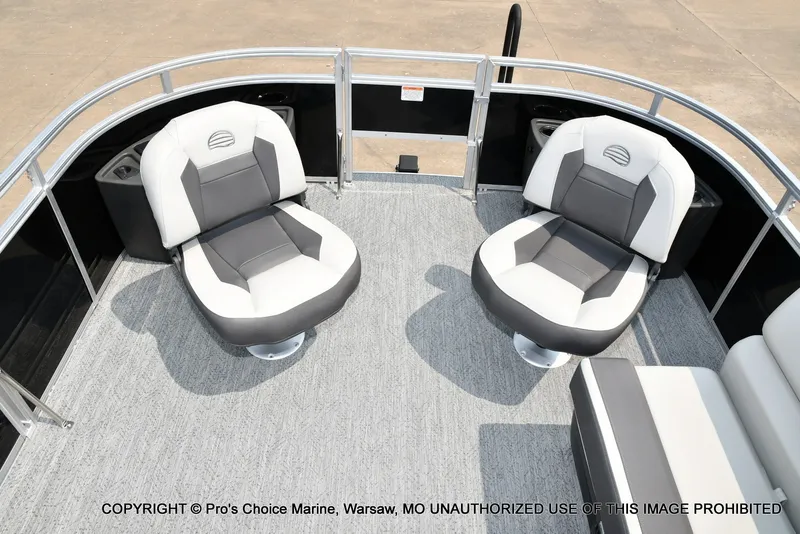 Slide: The Image of Sun Tracker Fishin' Barge 20 DLX 2027 - 65