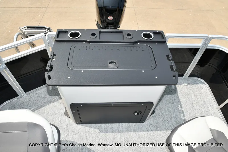 Slide: The Image of Sun Tracker Fishin' Barge 20 DLX 2027 - 44