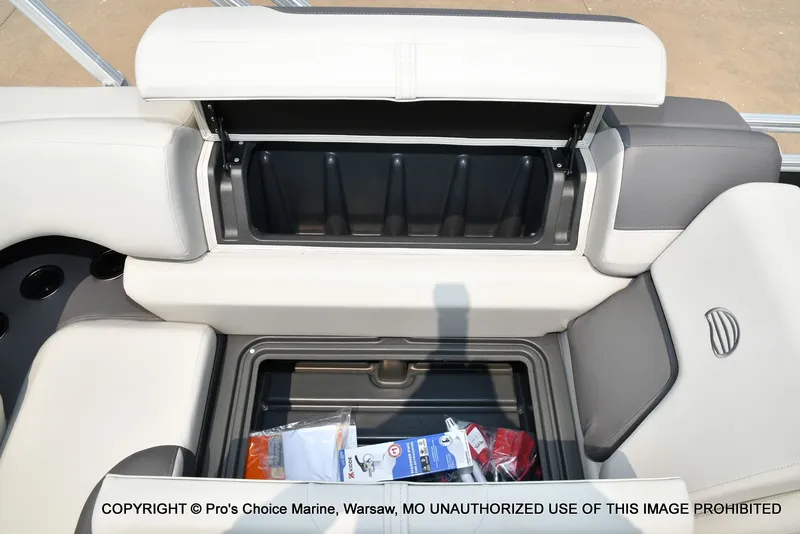 Slide: The Image of Sun Tracker Fishin' Barge 20 DLX 2027 - 59