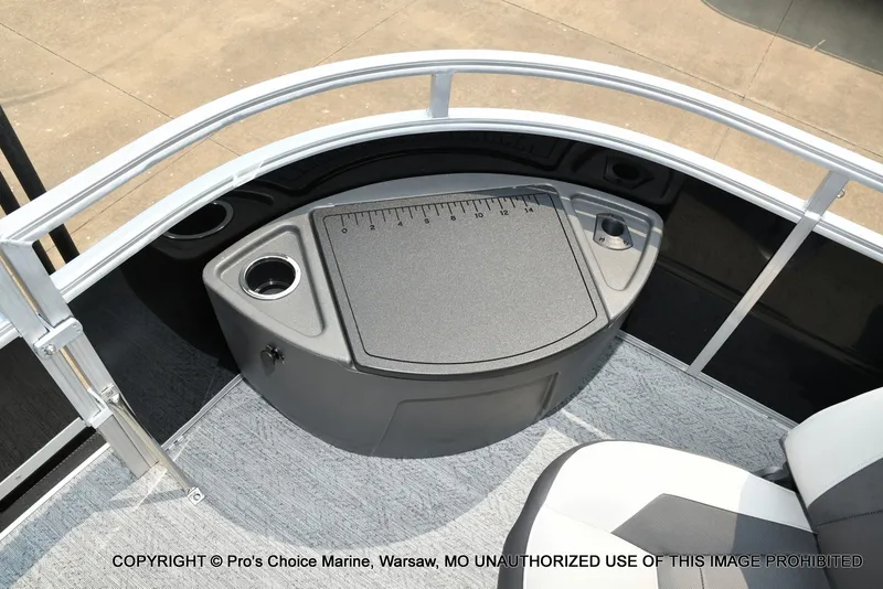 Slide: The Image of Sun Tracker Fishin' Barge 20 DLX 2027 - 23