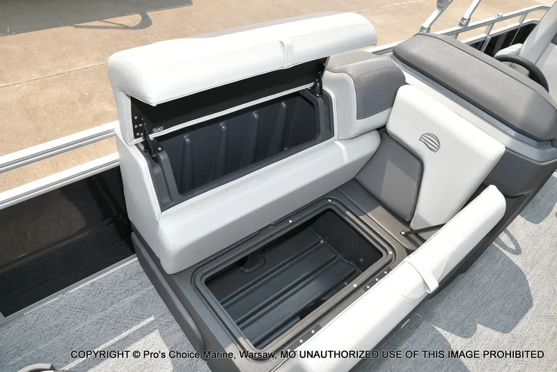 Slide: The Image of Sun Tracker Fishin' Barge 20 DLX 2027 - 32