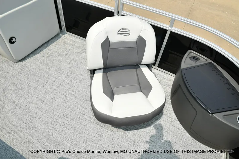 Slide: The Image of Sun Tracker Fishin' Barge 20 DLX 2027 - 25