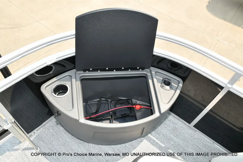 Slide: The Image of Sun Tracker Fishin' Barge 20 DLX 2027 - 24