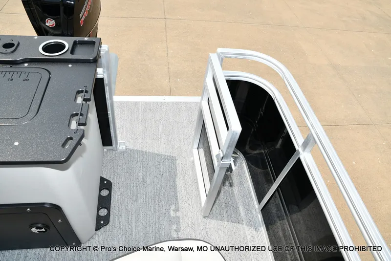 Slide: The Image of Sun Tracker Fishin' Barge 20 DLX 2027 - 50