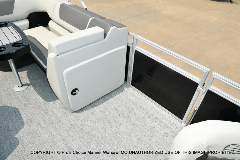 Slide: The Image of Sun Tracker Fishin' Barge 20 DLX 2027 - 29