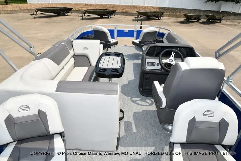 Slide: The Image of Sun Tracker Fishin' Barge 20 DLX 2027 - 16