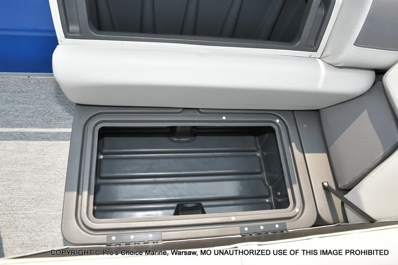 Slide: The Image of Sun Tracker Fishin' Barge 20 DLX 2027 - 33