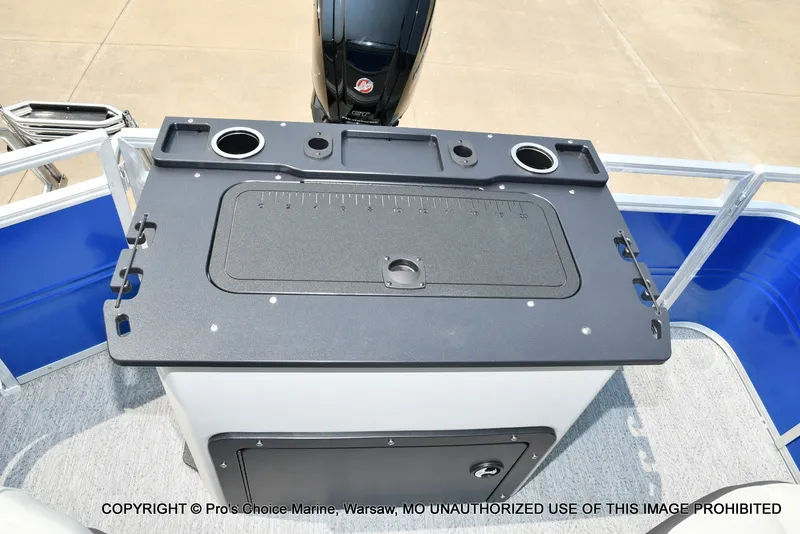 Slide: The Image of Sun Tracker Fishin' Barge 20 DLX 2027 - 41