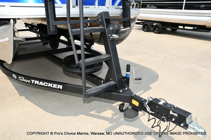 Slide: The Image of Sun Tracker Fishin' Barge 20 DLX 2027 - 20