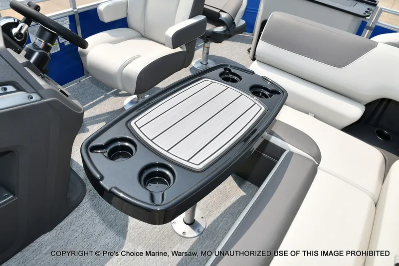 Slide: The Image of Sun Tracker Fishin' Barge 20 DLX 2027 - 35