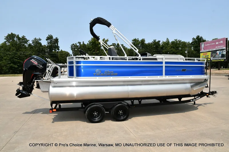 Slide: The Image of Sun Tracker Fishin' Barge 20 DLX 2027 - 61
