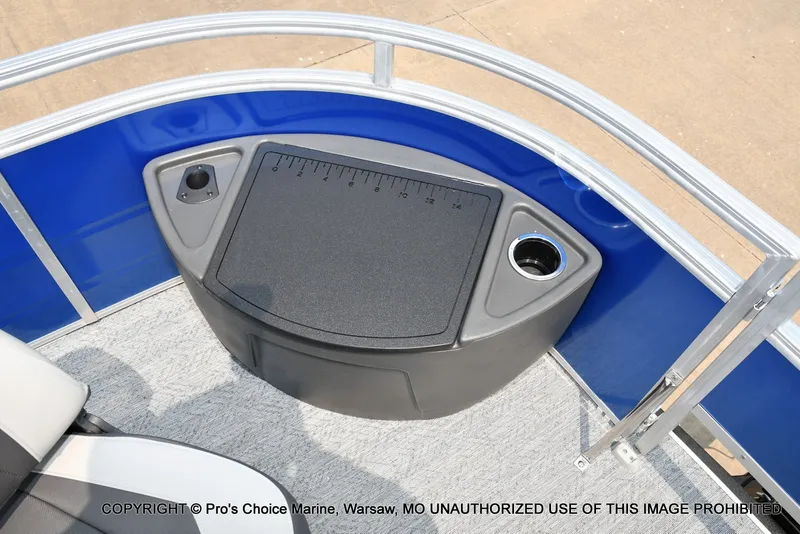 Slide: The Image of Sun Tracker Fishin' Barge 20 DLX 2027 - 26