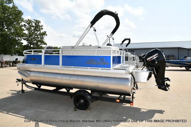 Slide: The Image of Sun Tracker Bass Buggy 16 XL Select 2027 - 15
