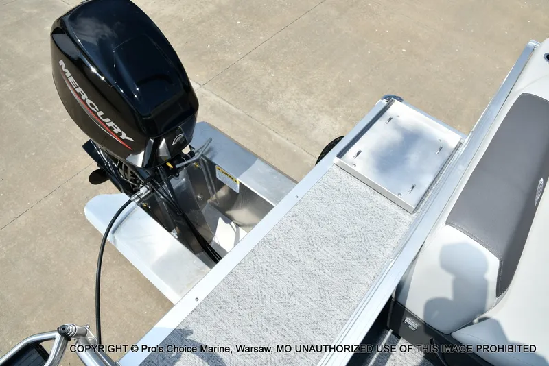 Slide: The Image of Sun Tracker Bass Buggy 16 XL Select 2027 - 36