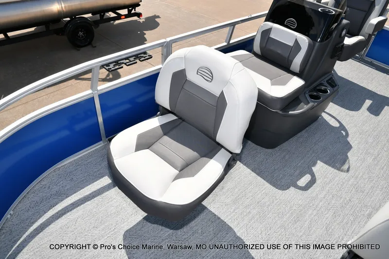 Slide: The Image of Sun Tracker Bass Buggy 16 XL Select 2027 - 25
