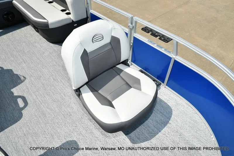 Slide: The Image of Sun Tracker Bass Buggy 16 XL Select 2027 - 24