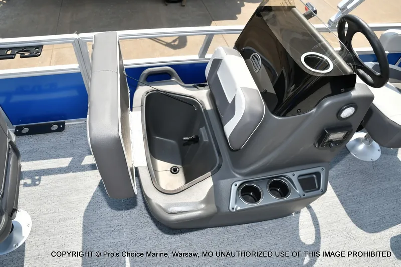 Slide: The Image of Sun Tracker Bass Buggy 16 XL Select 2027 - 28