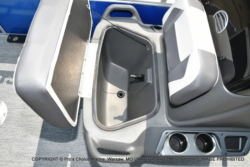 Slide: The Image of Sun Tracker Bass Buggy 16 XL Select 2027 - 29