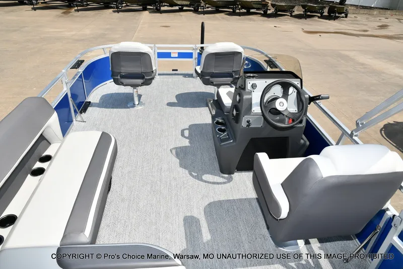 Slide: The Image of Sun Tracker Bass Buggy 16 XL Select 2027 - 37