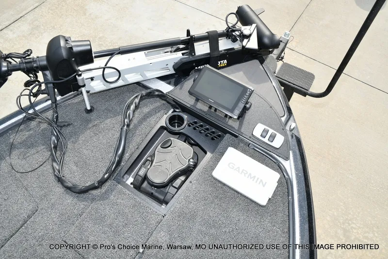 Slide: The Image of The image shows the deck of a Nitro Z19 XL Pro boat with a Garmin device. - 19