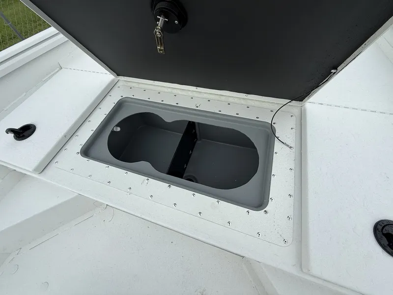 Slide: The Image of G3 Bay 17 BAY-F70 2027 - 5