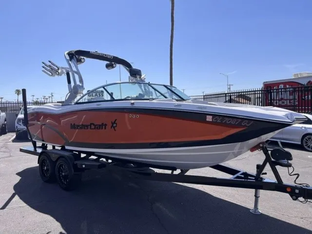 Slide: The Image of MasterCraft X23 2016 - 4