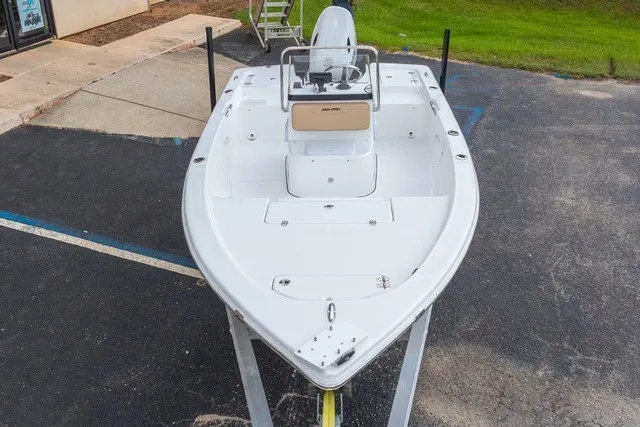 Slide: The Image of Sea Pro 172 Bay 2026 - 35