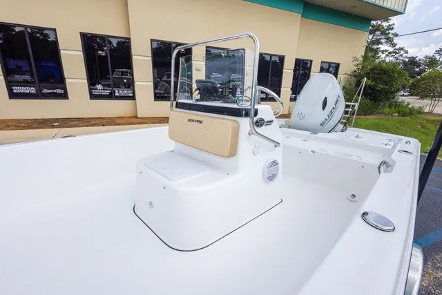 Slide: The Image of Sea Pro 172 Bay 2026 - 26
