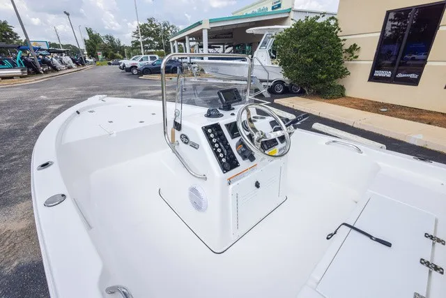 Slide: The Image of Sea Pro 172 Bay 2026 - 16