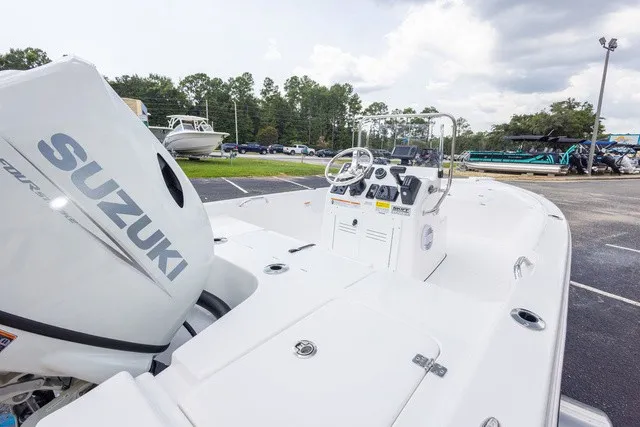 Slide: The Image of Sea Pro 172 Bay 2026 - 6