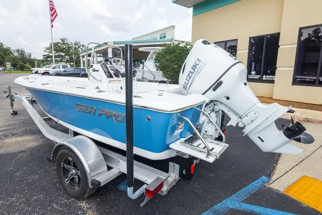 Slide: The Image of Sea Pro 172 Bay 2026 - 8