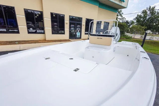 Slide: The Image of Sea Pro 172 Bay 2026 - 12
