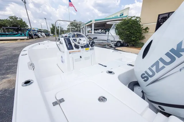 Slide: The Image of Sea Pro 172 Bay 2026 - 9