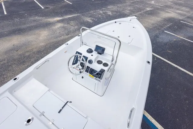 Slide: The Image of Sea Pro 172 Bay 2026 - 17
