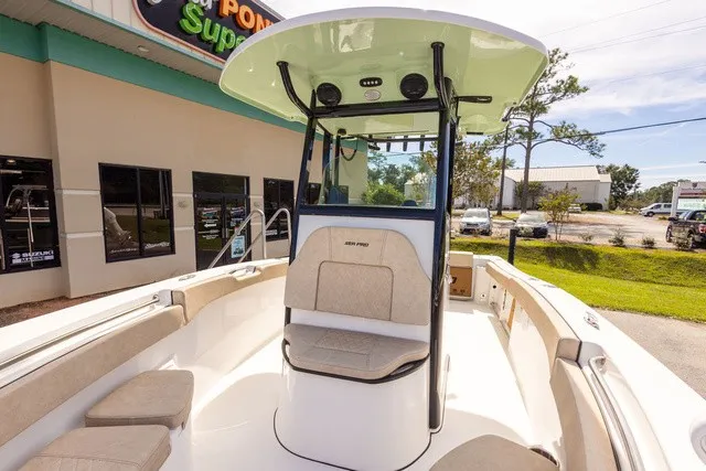 Slide: The Image of Sea Pro 242 Center Console 2024 - 6