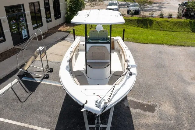 Slide: The Image of Sea Pro 242 Center Console 2024 - 27