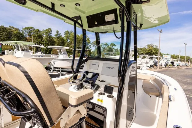 Slide: The Image of Sea Pro 242 Center Console 2024 - 11