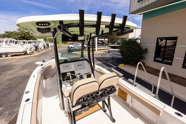 Slide: The Image of Sea Pro 242 Center Console 2024 - 16