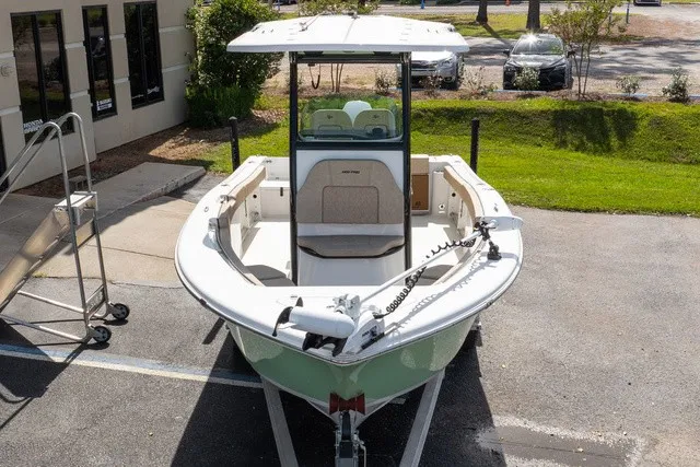 Slide: The Image of Sea Pro 242 Center Console 2024 - 28