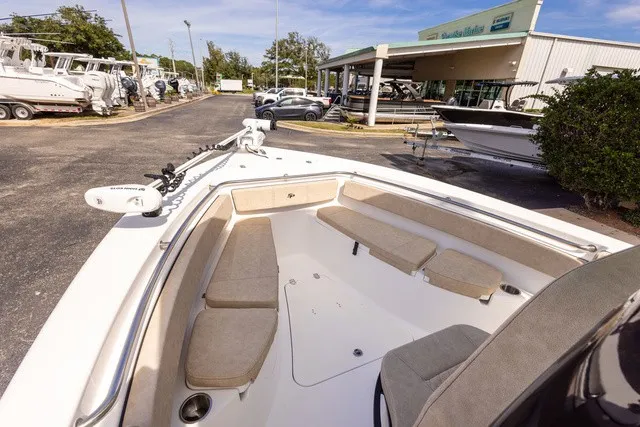 Slide: The Image of Sea Pro 242 Center Console 2024 - 4