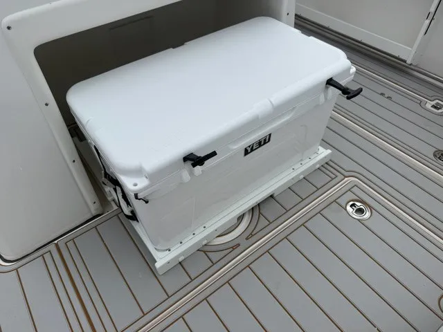 Slide: The Image of Sea Fox 328 CC 2027 - 17