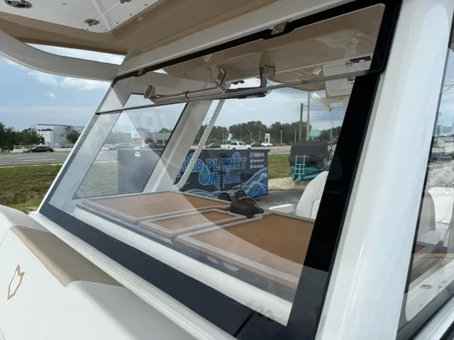 Slide: The Image of Sea Fox 328 CC 2027 - 39