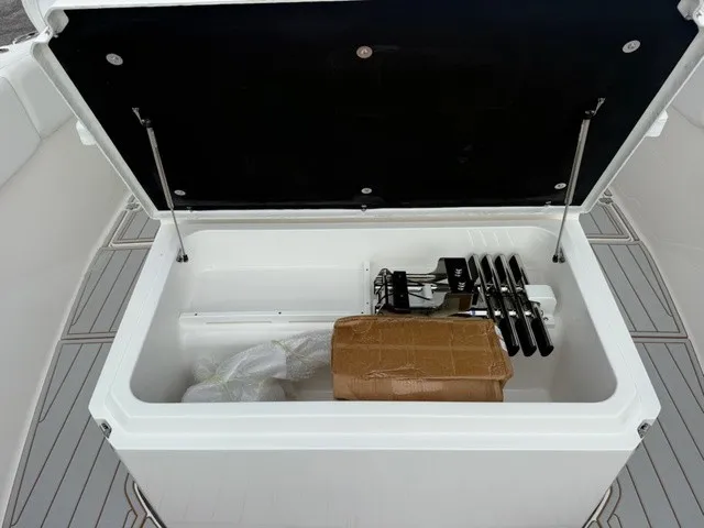 Slide: The Image of Sea Fox 328 CC 2027 - 29